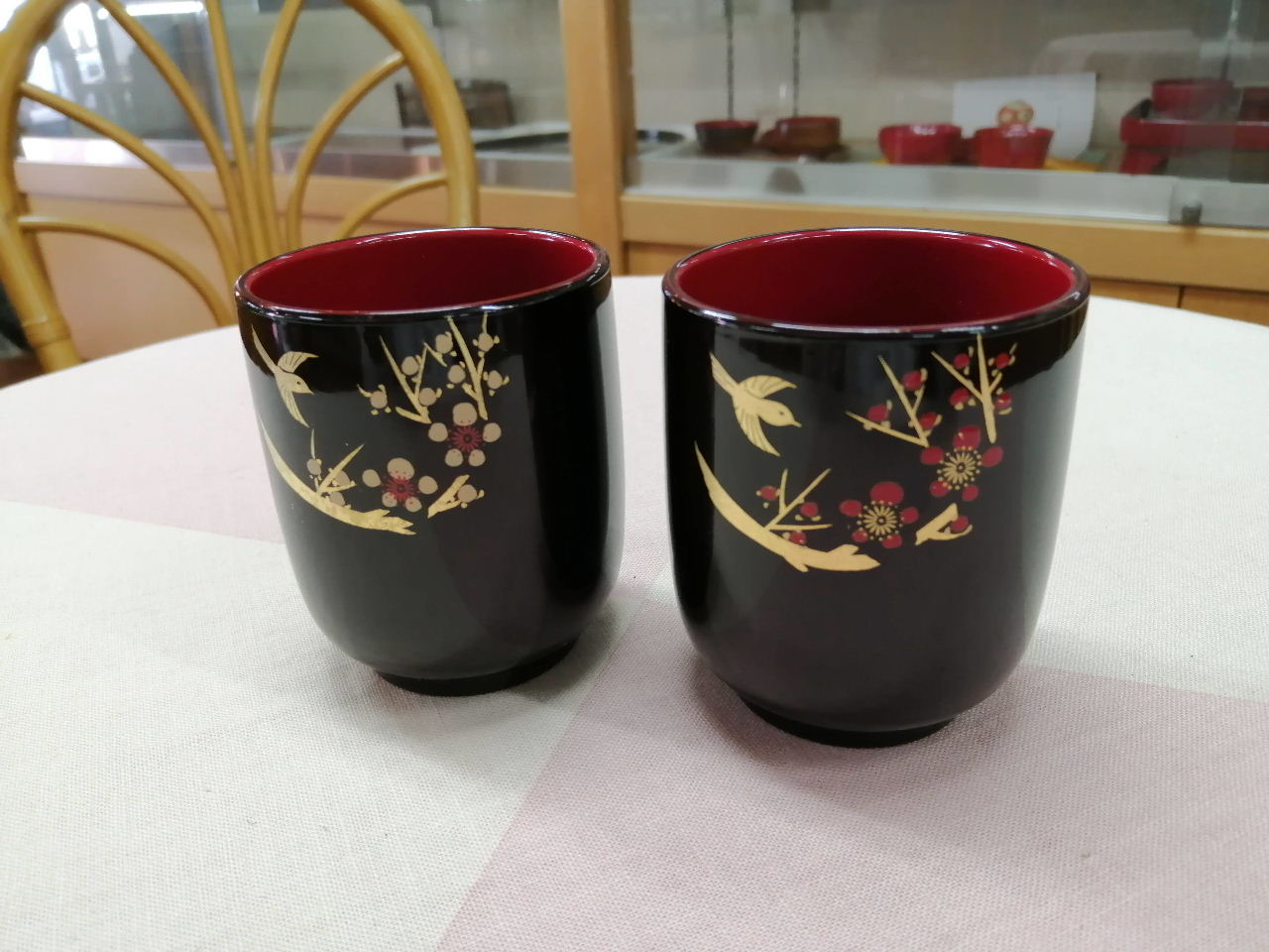 紅梅白梅　夫婦湯呑