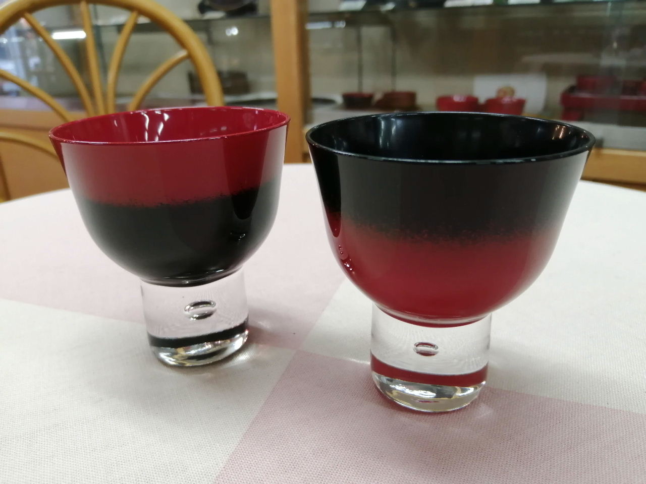 ぼかし塗　ペアガラスぐい呑み